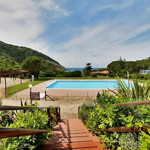 Appartamento 100 Mt Dal Mare E Piscina, Nisporto